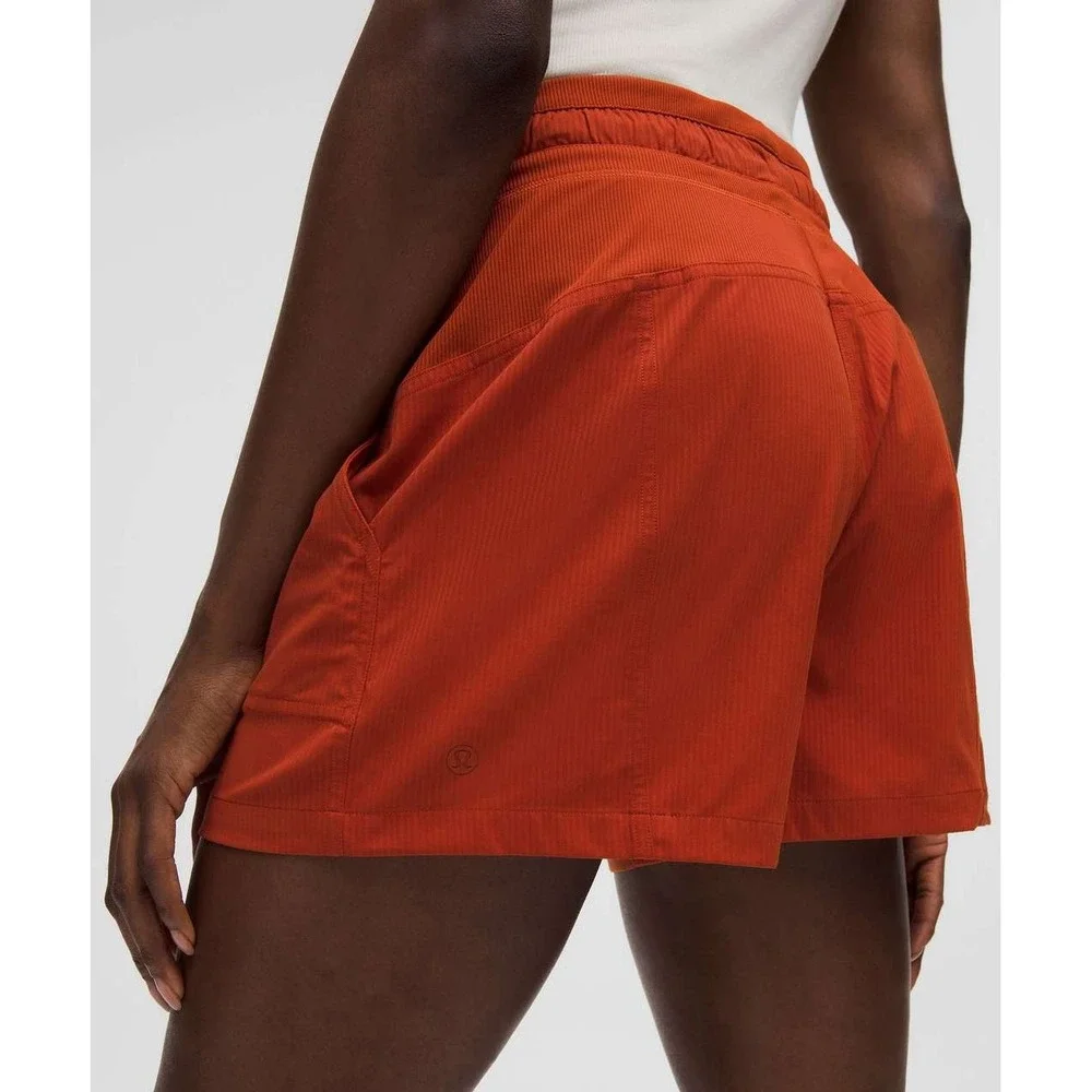 NWT Lululemon Dance Studio High-Rise Short 3.5